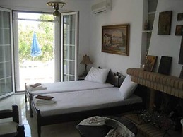 Skiathos Holiday House