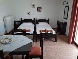 Skiathos Holiday House