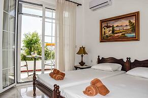 Skiathos Holiday House