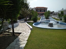 Skiathos Holiday House