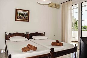 Skiathos Holiday House