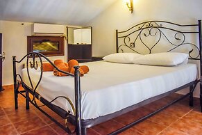 Skiathos Holiday House