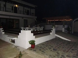 Skiathos Holiday House