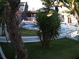 Skiathos Holiday House