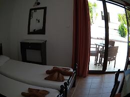 Skiathos Holiday House