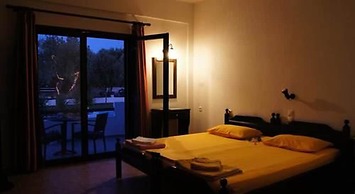 Skiathos Holiday House