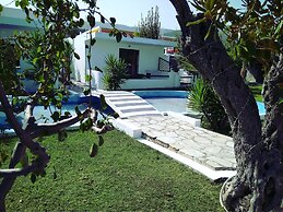 Skiathos Holiday House