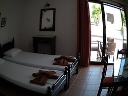 Skiathos Holiday House