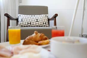 Somewhere Estoril Guesthouse