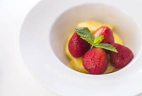 Somewhere Estoril Guesthouse