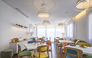 Somewhere Estoril Guesthouse