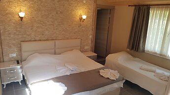 Mavi Yengec Bungalows and Hotel