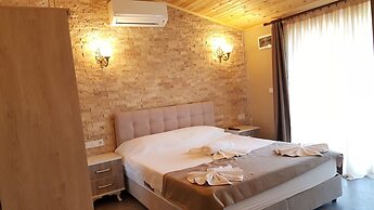 Mavi Yengec Bungalows and Hotel