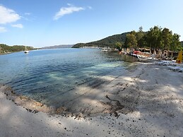 Mavi Yengec Bungalows and Hotel