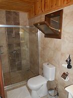 Mavi Yengec Bungalows and Hotel