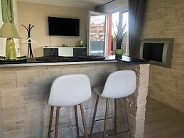 Bastien Studio near Airport