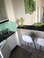 Bastien Studio near Airport