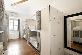 Goodmorning Solo Traveller Hostel