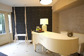 A11 Apartments & SPA Dermique