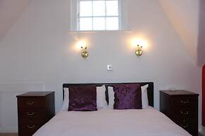 George Hotel