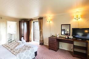 George Hotel