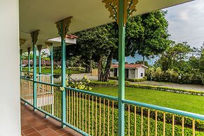 Hotel El Eden Parque Del Cafe