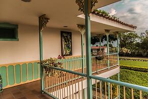 Hotel El Eden Parque Del Cafe