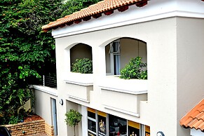 All Seasons Boutique Hotel