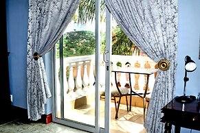 All Seasons Boutique Hotel