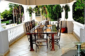 All Seasons Boutique Hotel