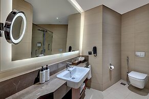 Crowne Plaza Muscat OCEC by IHG