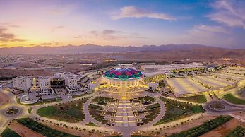 Crowne Plaza Muscat OCEC by IHG
