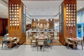 Crowne Plaza Muscat OCEC by IHG