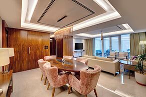 Crowne Plaza Muscat OCEC by IHG