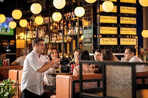 Crowne Plaza Muscat OCEC by IHG