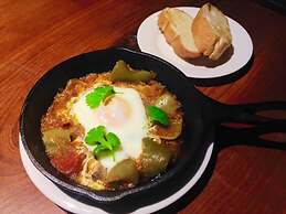WORLDTRECK DINER & GUESTHOUSE - Pise - Hostel