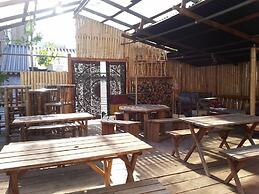 WORLDTRECK DINER & GUESTHOUSE - Pise - Hostel