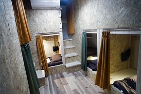 WORLDTRECK DINER & GUESTHOUSE - Pise - Hostel