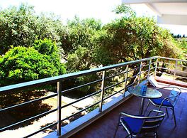 Salonikiou Beach Deluxe Apartments