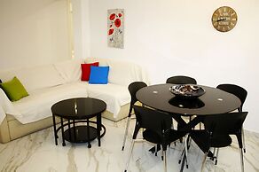 Salonikiou Beach Deluxe Apartments