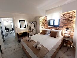 Salonikiou Beach Deluxe Apartments