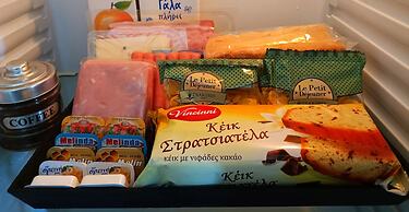 Salonikiou Beach Deluxe Apartments