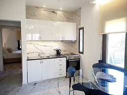 Salonikiou Beach Deluxe Apartments