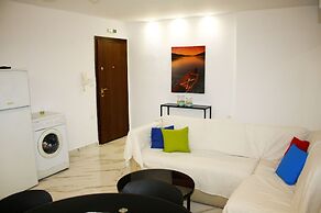 Salonikiou Beach Deluxe Apartments