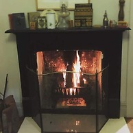 Ten Dollar Town Motel