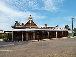 Ten Dollar Town Motel
