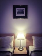 Ten Dollar Town Motel