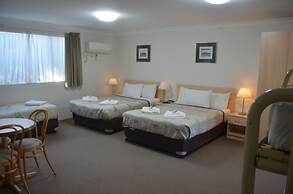 Ten Dollar Town Motel