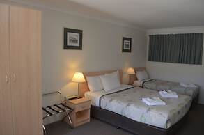 Ten Dollar Town Motel