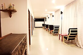 Barefeet Naturist Resort